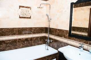 Отель Lion Отель Нур-Султан Двухместный номер Делюкс с 1 кроватью-15